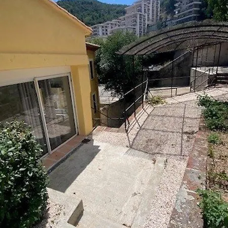 Spacieux F2 Avec Jardin, Terrasse, Et Commodites Pres Des Thermes - - Fr-1-703-160