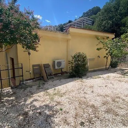 Apartment Spacieux F2 Avec Jardin, Terrasse, Et Commodites Pres Des Thermes - - Fr-1-703-160 Amelie-les-Bains-Palalda